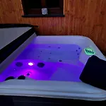 Chalé Le Cocon Et Jacuzzi