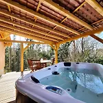 Le Cocon Et Jacuzzi Chalé *