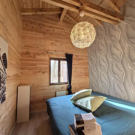 Le Cocon Et Jacuzzi Chalet *
